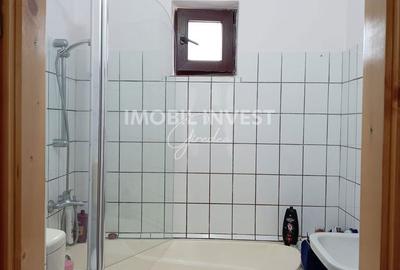 Casă cu 3 camere cu Teren 260 Mp în Cetate
