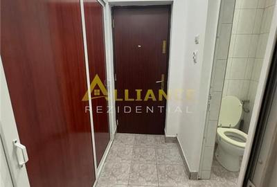 Garsonieră decomandată în Titan - 4