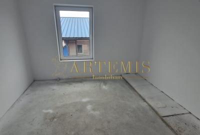 Casa individuala, decomandata, 10 camere, 210 mp., teren 15000mp., zona Centura. - 12