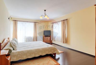 Vila cu potential in Zarnesti - 10 camere, curte mare - 29