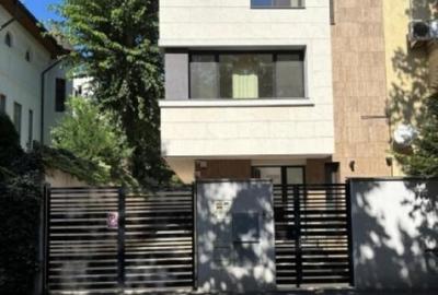 Casă cu 8 camere cu Teren 510 Mp în Dorobanți - 11