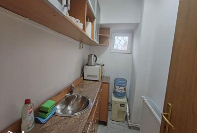Spațiu comercial, de 100 mp, în Central - 4
