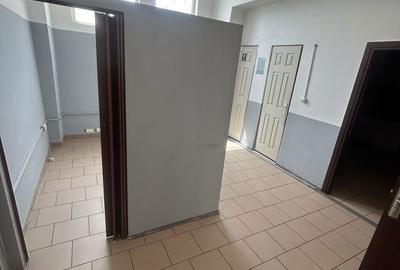 Spațiu comercial, de 141 mp, în Central - 6