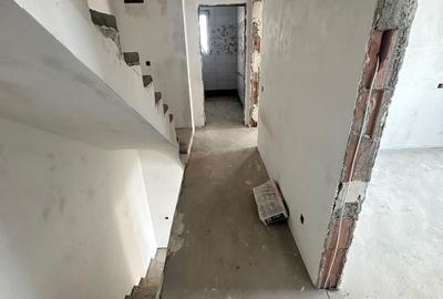 Casă cu 4 camere cu Teren 130 Mp în Central - 9