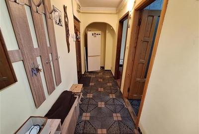 Apartament 3 decomandate, etaj 1, zona Narcisa - 13