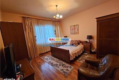 Casă cu 7 camere cu Teren 387 Mp în Central - 18