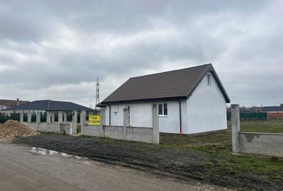 Casă cu 3 camere în Central - 1