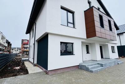 Casă individuală cu 5 camere cu Canalizare în Central - 2