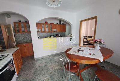 Casa singur in curte Santana de Mure? - 4