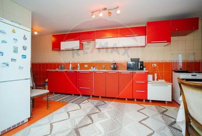 Casa / Vila Zona Bucium, Paun - 13