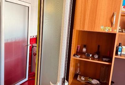 Apartament cu 2 camere decomandat în Micro 21 - 2