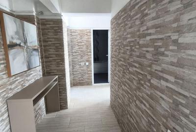 Apartament cu 3 camere decomandat în Trocadero - 1
