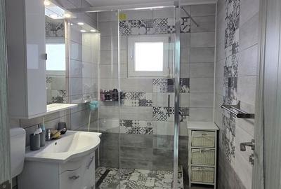 Apartament cu 3 camere în Cantemir - 4