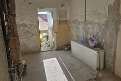 Apartament cu 3 camere decomandat în Exterior Vest - 3