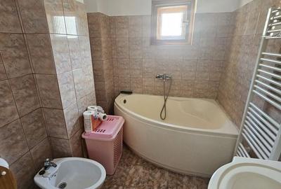 Apartament cu 3 camere în Central - 13