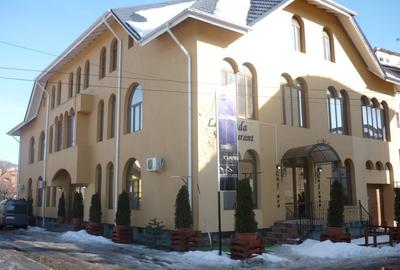 Casă cu 20 camere în Central