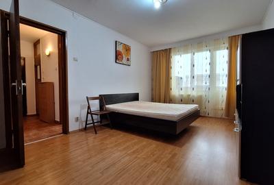 Vanzare garsoniera Titan / Codrii Neamtului / decomandata / etaj 8 / 10 - 2