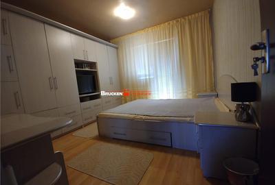 Apartament cu 4 camere decomandat în Central - 11