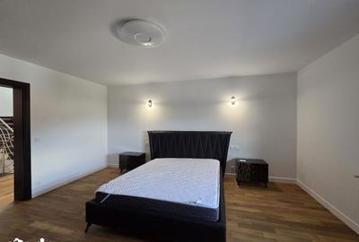 Casă cu 5 camere cu Teren 2867 Mp în Păunești - 15