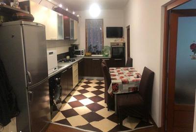 Apartament cu 3 camere decomandat în Central - 8