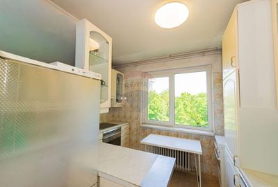 Apartament cu 3 camere semidecomandat, mobilat în Crângași - 12