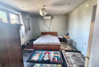 Casă cu 4 camere decomandat în Vinga