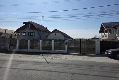 Casă cu Teren 2579 Mp în Colanu - 1