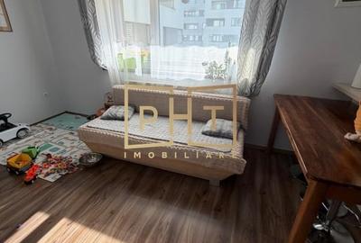 Apartament cu 3 camere semidecomandat, mobilat în Florești - 4