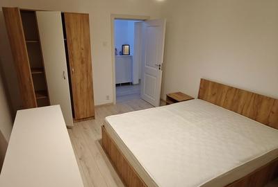 Apartament cu 3 camere semidecomandat, mobilat în Podu Roș - 1