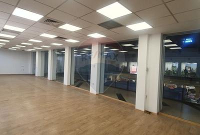 Spatiu comercial de 115mp de inchiriat in zona Craiovita Noua - 3