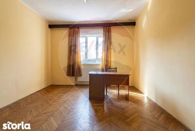 Casă cu 3 camere cu Teren 314 Mp în Central - 4