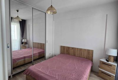 Apartament cu 2 camere semidecomandat în Craiovița Nouă - 1