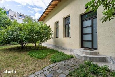 Casă cu 4 camere cu Teren 100 Mp în Central - 11