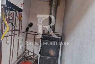 Casă cu 3 camere decomandat cu Teren 11 Mp în Central - 1