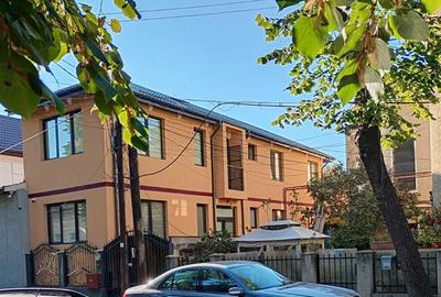 Casă individuală cu 5 camere cu Canalizare în Vitan Mall - 1