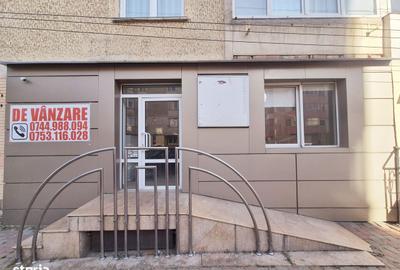 Spațiu comercial, de 90 mp, în Central