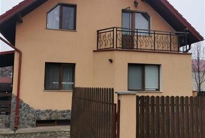 Casă individuală cu 5 camere în Turcheș