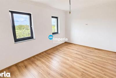 Casă cu 4 camere cu Teren 480 Mp în Bârnova