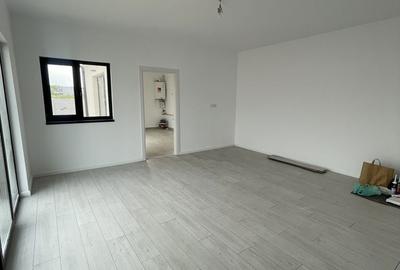 Casă cu 3 camere cu Teren 450 Mp în Central - 7