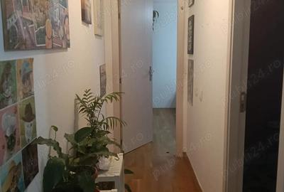 Inchiriez casa la curte 3 camere - 3