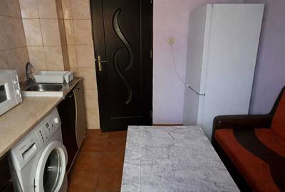 Garsonieră decomandată în Central - 1