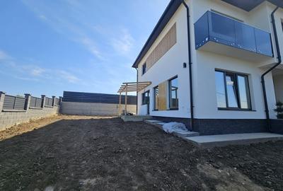 Vila eleganta tip duplex Visan - 3