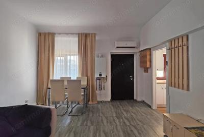Apartament cu 4 camere semidecomandat în Ultracentral