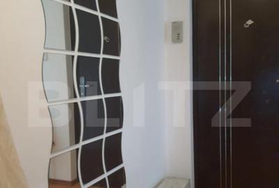 Apartament de vanzare, cu 1 camera, decomandat, bloc izolat,