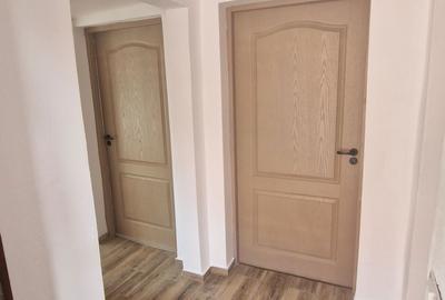 Casă cu 3 camere în Cerișor