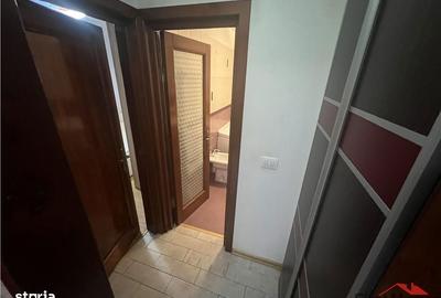 Apartament cu 3 camere, mobilat în Central - 1