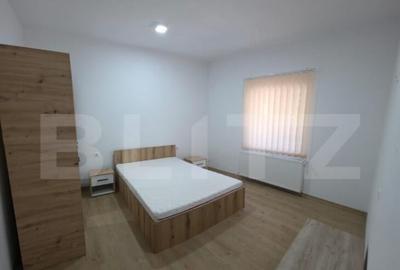 Apartament cu 4 camere semidecomandat în Central