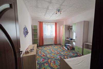 Apartament cu 3 camere decomandat în Ludoș - 4