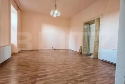 Apartament cu 5 camere decomandat în Sinaia - 10