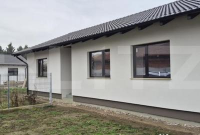 Casă cu 4 camere cu Teren 400 Mp în Vetiș - 18